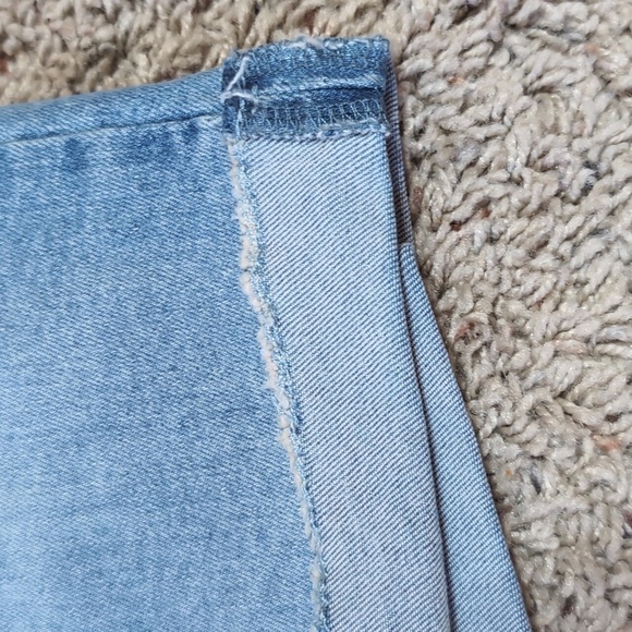 Denizen from Levi's STRETCH Mid Rise Shortie Shorts W29 Size 8 - Picture 4 of 10